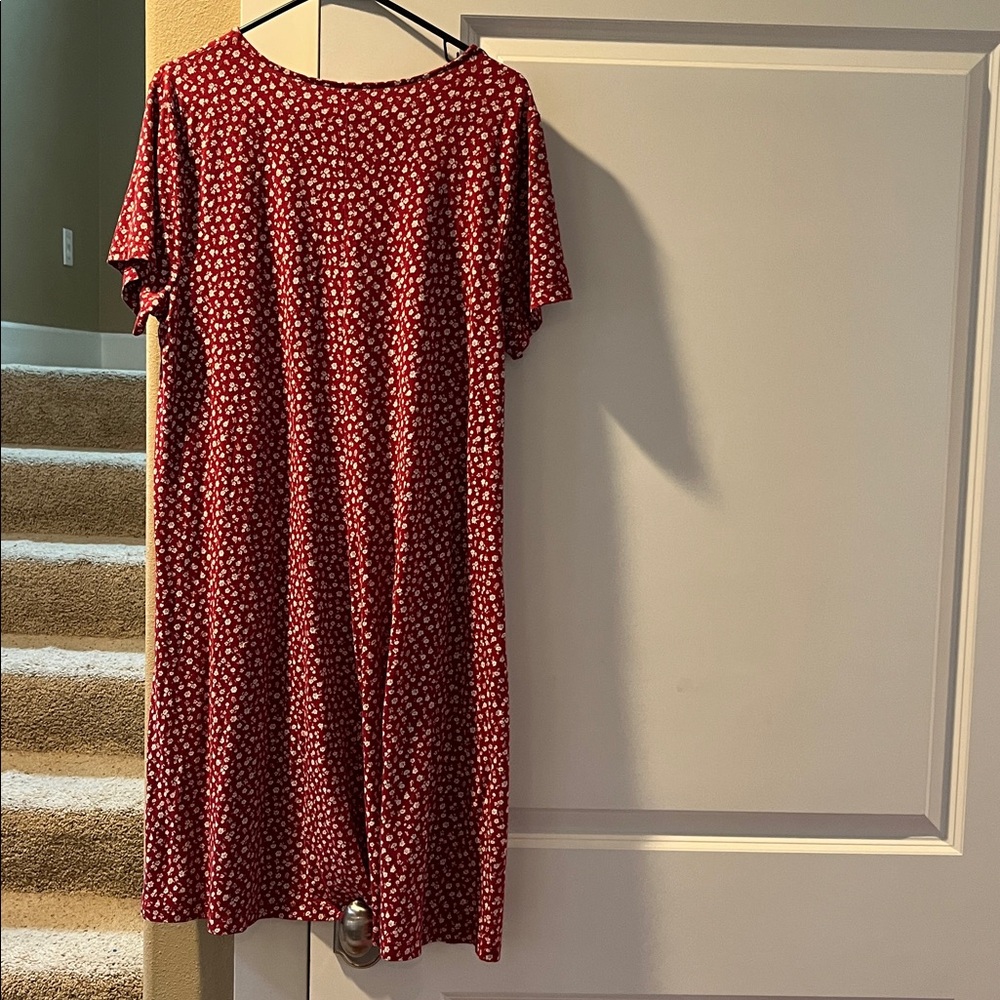 Old Navy Red Floral Short Sleeve Midi Dress.Sz XL - Picture 3 of 4